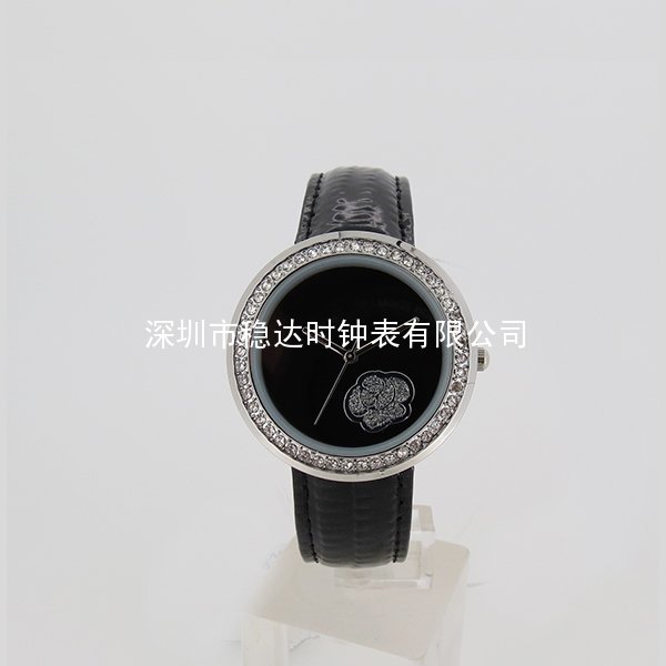 清秀可愛(ài)花朵面時(shí)尚手表
