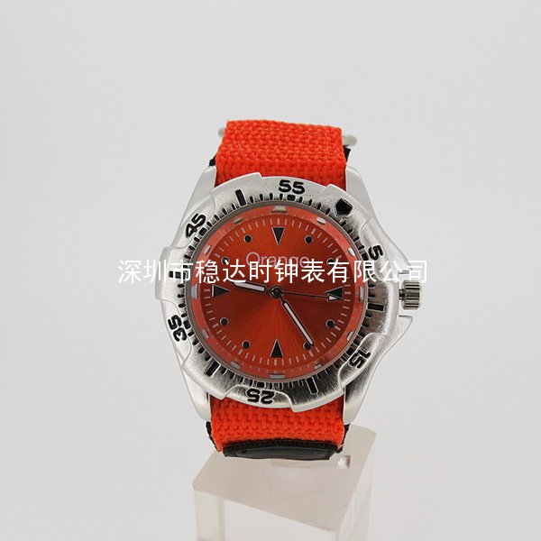 尼龍帶運動手表