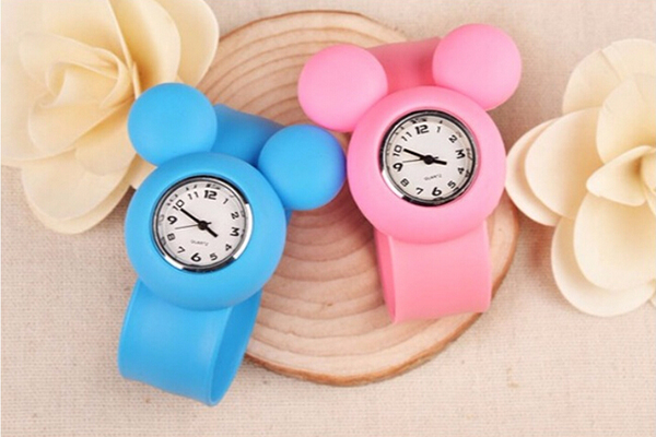 穩(wěn)達(dá)時(shí)兒童手表廠家個(gè)性定制