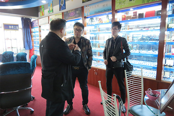 穩(wěn)達(dá)時(shí)禮品手表廠家定制案例