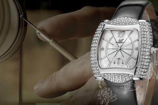 穩(wěn)達時手表定制廠家