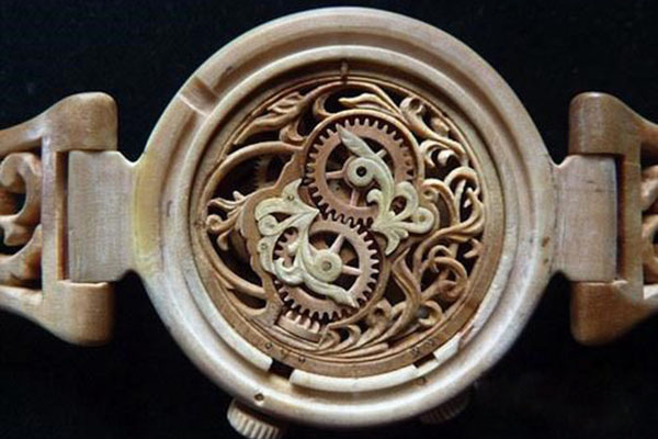 穩(wěn)達時木手表加工廠