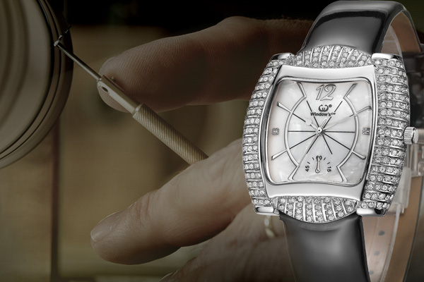 穩(wěn)達時高檔手表廠家女士鑲鉆手表