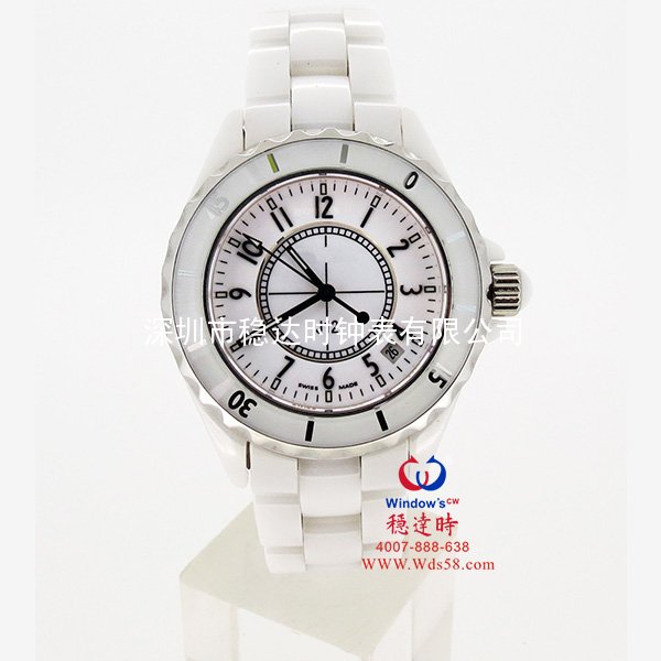 穩(wěn)達時時尚精致陶瓷女士手表