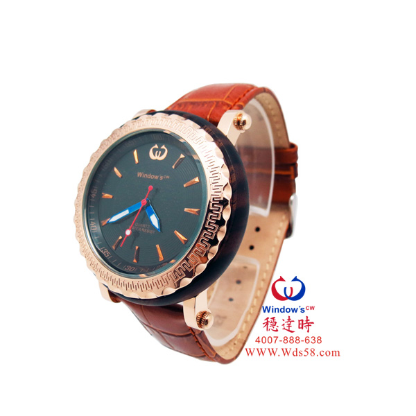 穩(wěn)達時時尚檀木殼手表批發(fā)