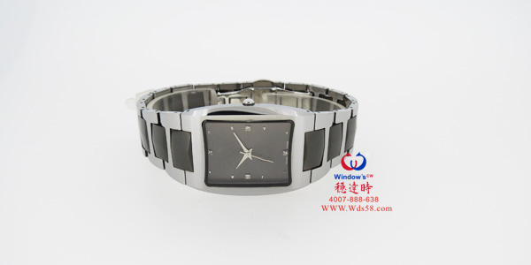 穩(wěn)達(dá)時(shí)時(shí)尚鎢鋼手表定制