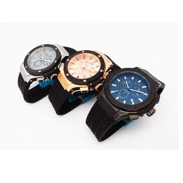 穩(wěn)達時時尚不銹鋼休閑娛樂表