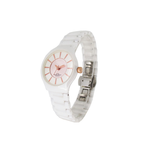 穩(wěn)達時石英陶瓷情侶禮品紀念手表定制工廠