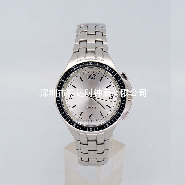 穩(wěn)達時簡約大方禮品手表工廠