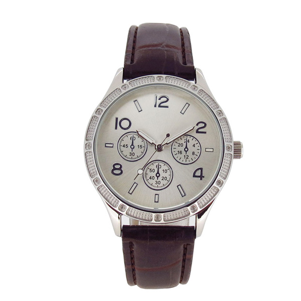 穩(wěn)達(dá)時(shí)進(jìn)口石英機(jī)芯假三眼禮品手表定制廠家