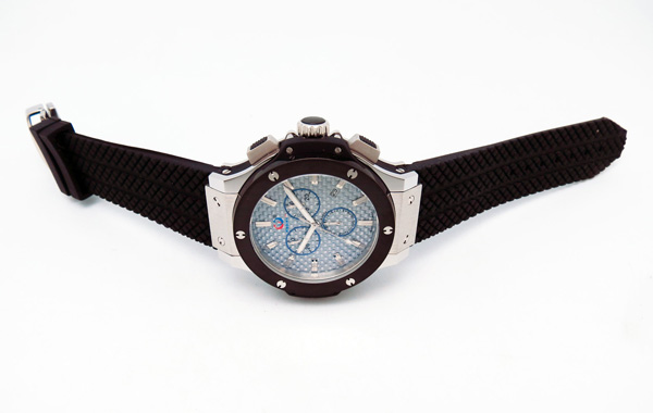 多功能不銹鋼手表批發(fā)廠家直銷多功能三度防水【穩(wěn)達時鐘表】