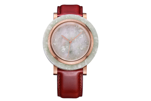 這款可換圈的玉石腕表也是不錯的送禮選擇！