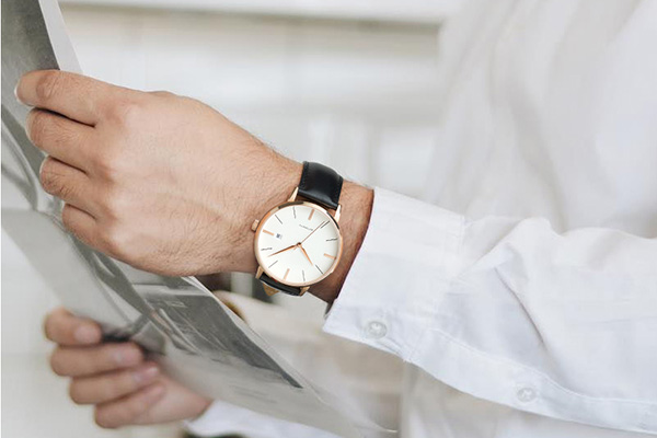 儒雅氣息&mdash;&mdash;簡(jiǎn)約款真皮腕表，中性風(fēng)格