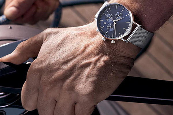 時(shí)尚石英手表廠家直銷，穩(wěn)達(dá)時(shí)高品質(zhì)出產(chǎn)