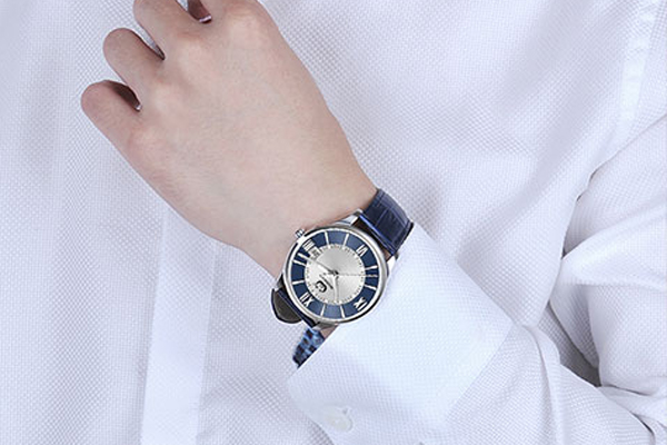 男生防水休閑皮帶手表 定做&mdash;&mdash;穩(wěn)達(dá)時(shí)廠家