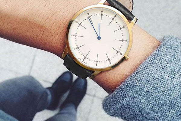 穩(wěn)達(dá)時(shí)簡(jiǎn)約防水款腕表款式  廠家直銷