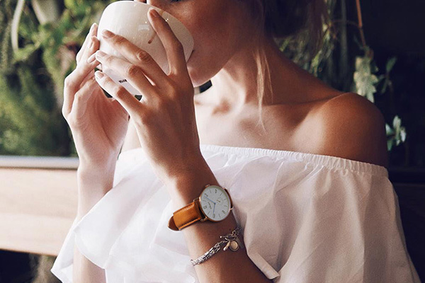 時(shí)尚女士休閑石英手表批量定制&mdash;&mdash;穩(wěn)達(dá)時(shí)廠家