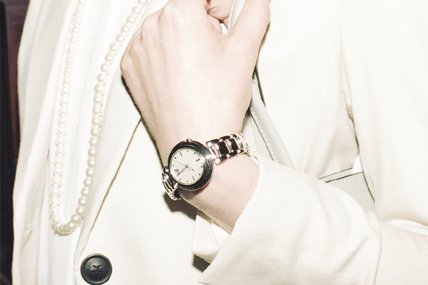 穩(wěn)達(dá)時(shí)專業(yè)禮品手表定制 時(shí)尚石英手表