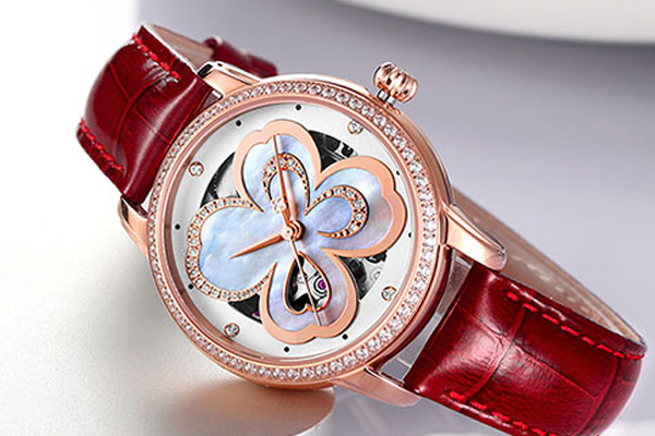 幸運(yùn)四葉草機(jī)械女士皮帶手表穩(wěn)達(dá)時(shí)廠家批量直銷