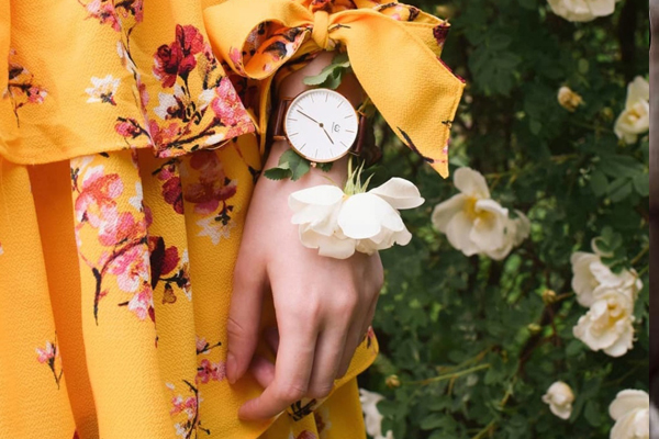 穩(wěn)達(dá)時(shí)手表廠家定制 時(shí)尚防水手表 優(yōu)質(zhì)批花表針手表