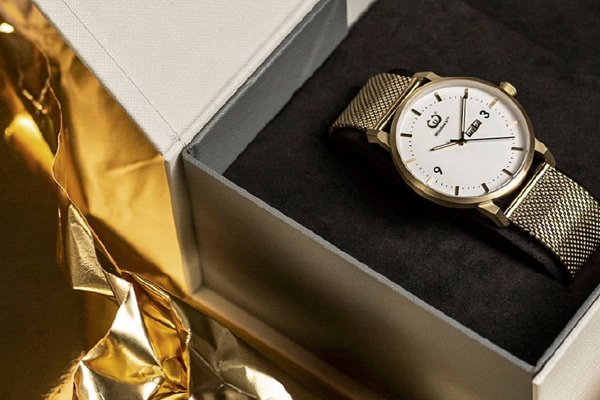 經(jīng)典款式 不凡氣質(zhì)盡在穩(wěn)達(dá)時(shí)手表廠