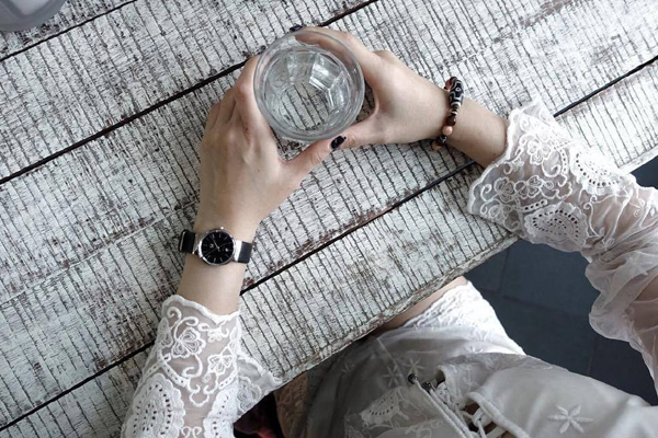 個(gè)性腕表拍了定制生產(chǎn) 穩(wěn)達(dá)時(shí)廠家