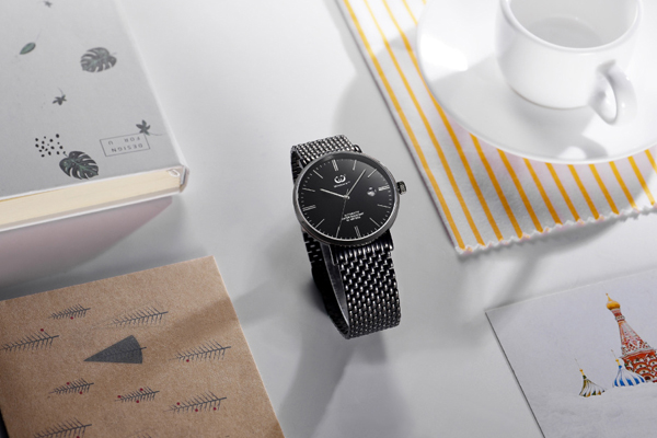 時尚酷黑款式個性腕表 穩(wěn)達(dá)時廠家批量定制