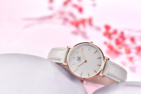 時尚女士皮帶防水腕表 穩(wěn)達時工廠貨源