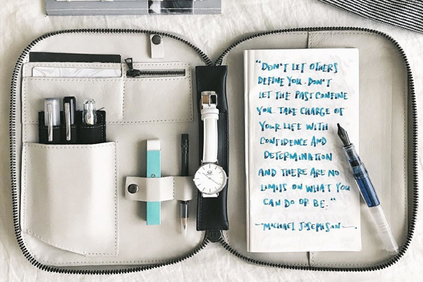 深圳手表廠家供應(yīng)優(yōu)質(zhì)石英防水時尚腕表 穩(wěn)達(dá)時