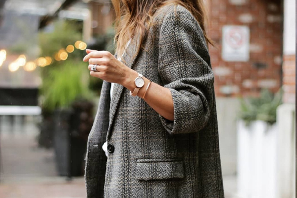 穩(wěn)時達時尚腕表定制批發(fā)