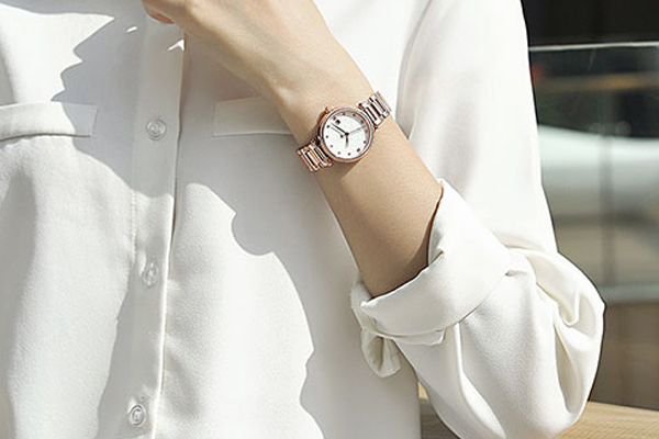 新款時(shí)尚石英防水手表廠家定制&mdash;&mdash;穩(wěn)達(dá)時(shí)