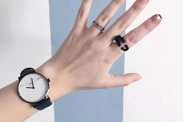 經(jīng)典款石英腕表批發(fā) 穩(wěn)達(dá)時30年源頭廠家