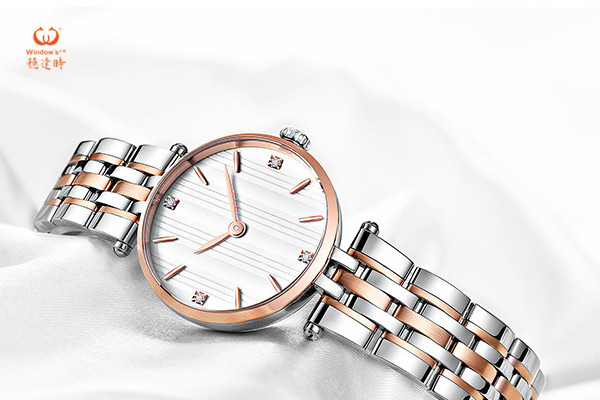 不銹鋼間金色時尚腕表 穩(wěn)達時廠家直銷