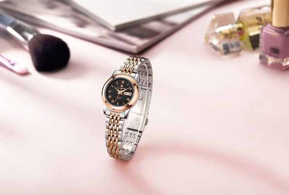 新款簡約時尚男士女士鋼帶手表