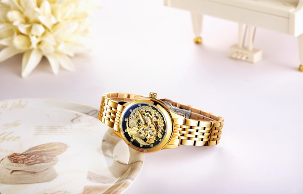 淑女翹楚鳳凰鏤空鑲鉆精鋼女士手表