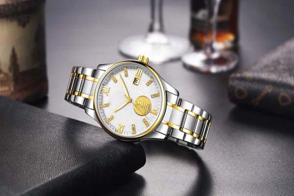 商務(wù)全自動夜光防水機(jī)械手表定制