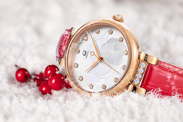 穩(wěn)達時熱銷款真皮石英手表批發(fā)