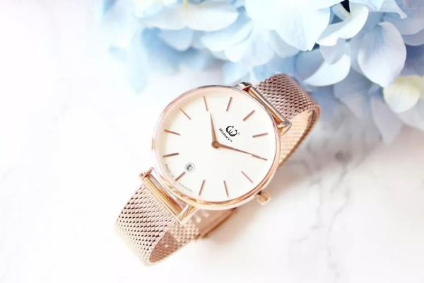 簡約石英腕表定制 穩(wěn)達(dá)時手表廠支持來樣設(shè)計