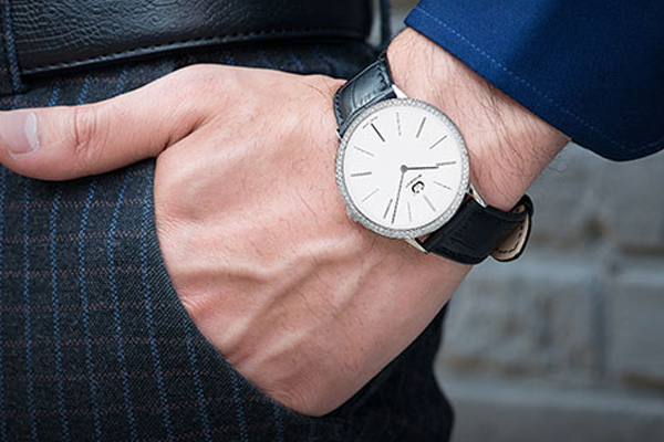 商務(wù)腕表 穩(wěn)達(dá)時(shí)深圳手表廠批量定制供應(yīng)