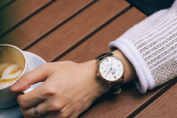 值價(jià)貨源就在穩(wěn)達(dá)時(shí)廣州手表生產(chǎn)廠家