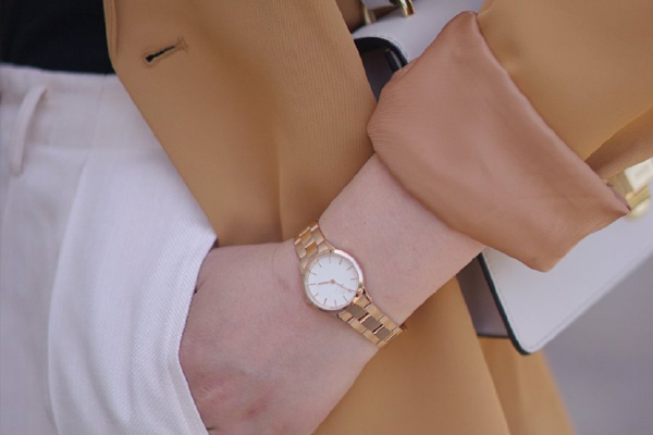 外貿(mào) 暢銷款式走量供應(yīng)-穩(wěn)達(dá)時手表廠