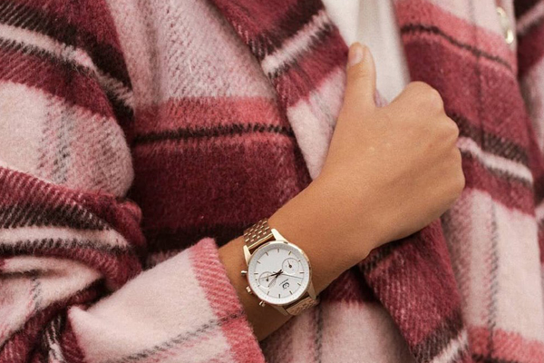 時(shí)尚手表款式盡在穩(wěn)達(dá)時(shí)手表廠