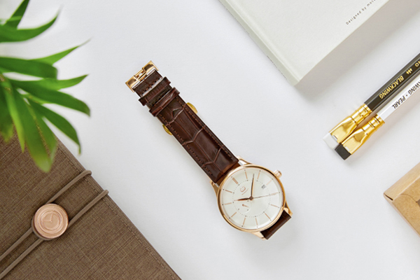 穩(wěn)達時廠家直銷精品手表