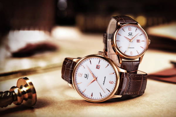 簡(jiǎn)約情侶時(shí)尚腕表定制就在穩(wěn)達(dá)時(shí)手表廠