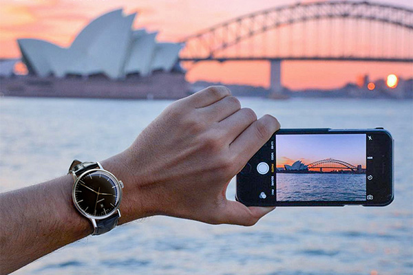 經典商務款式手表定制就在穩(wěn)達時手表廠