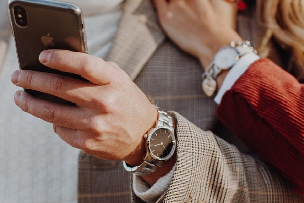 簡(jiǎn)約穿戴 時(shí)尚風(fēng)格腕表就在穩(wěn)達(dá)時(shí)